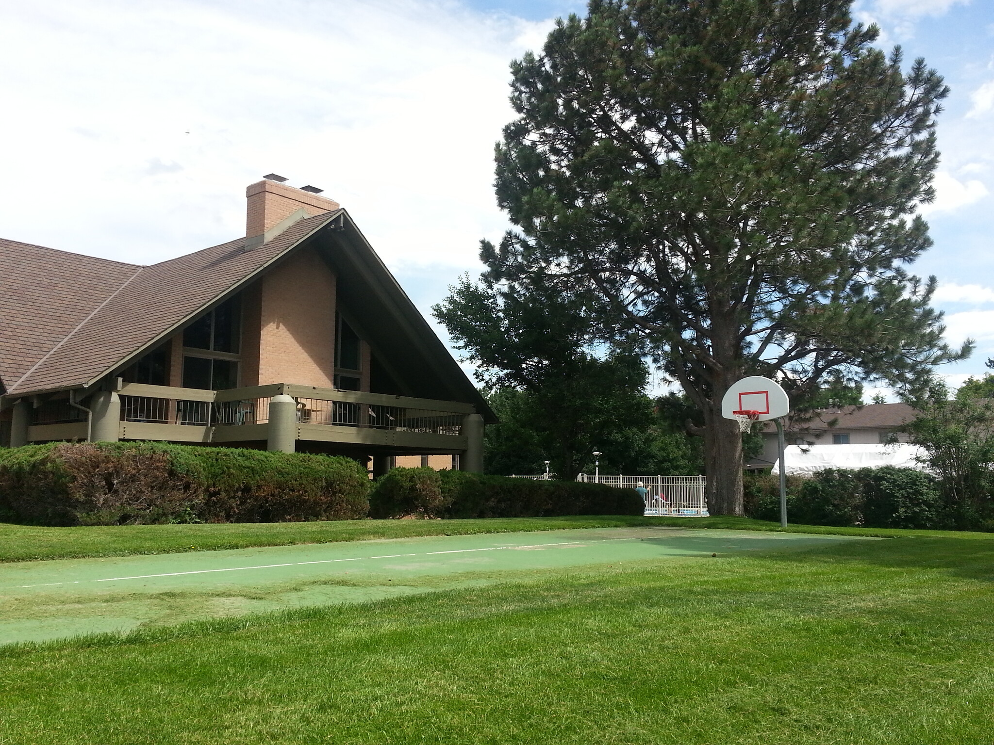 Building Photo - 1505 Bradley Dr