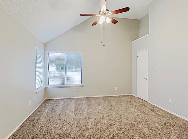 Building Photo - 16920 SE 183rd Pl