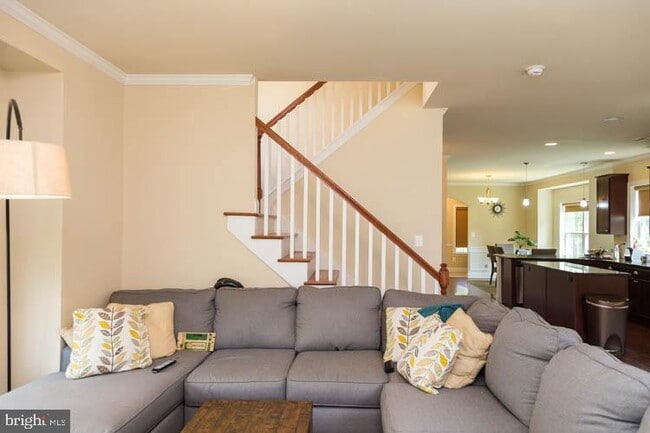 Building Photo - 415 Dearnley St