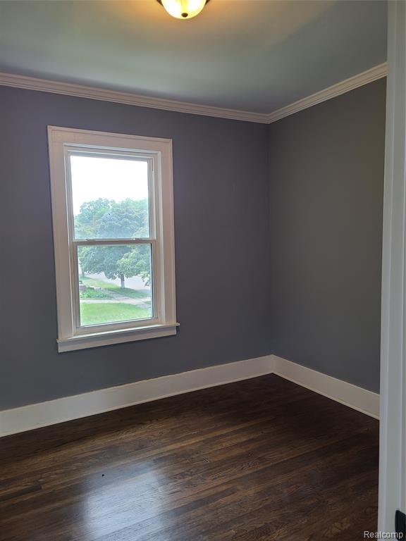 Building Photo - 578 Manistique St