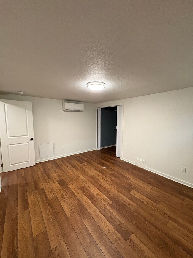 Building Photo - Live in Ballard - everything is new! 2 bed 2 bath