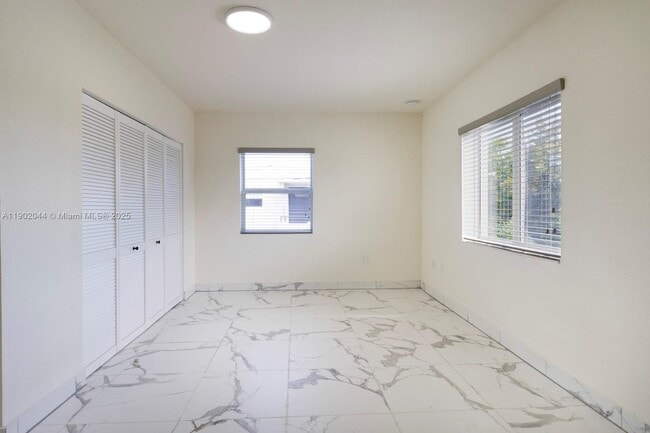 Building Photo - 2323 NW 15th St