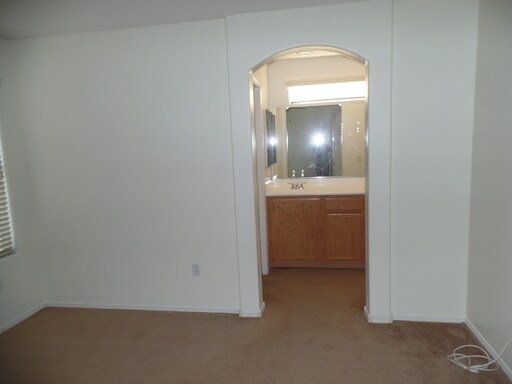 Building Photo - Adorable 2 Story Home!