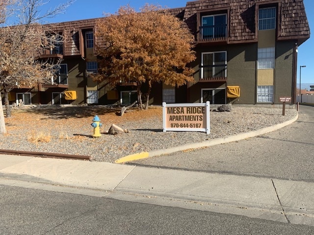Mesa Ridge Apartments - 1306 N 25th St