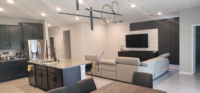 Building Photo - 16966 Oval Rum Dr