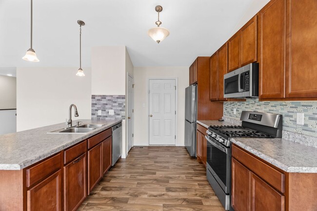 Building Photo - Charming 3-Bedroom Home