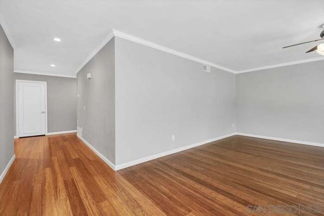 Building Photo - Lovely Family Home with Large Backyard