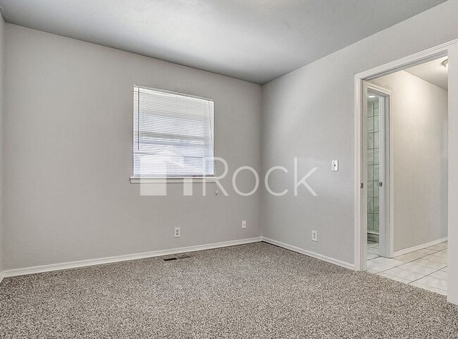 Building Photo - 12508 High Meadow Dr