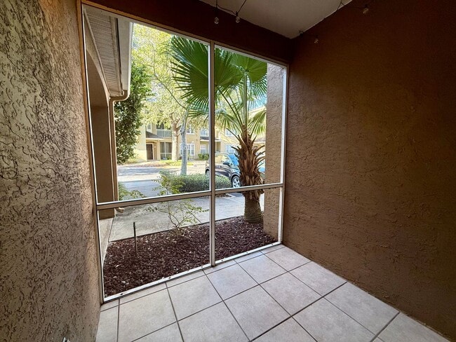 Building Photo - GROUND-LEVEL, 2-bedroom, 2-bath condo loca...