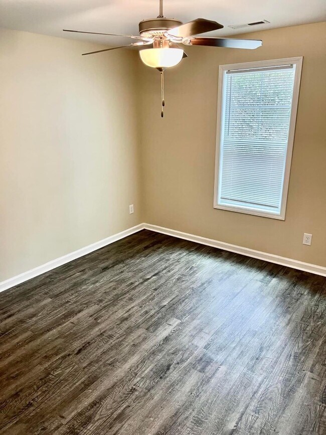 Building Photo - 1452 Murrill Hill Rd