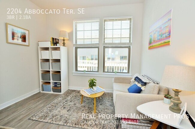 Building Photo - 2204 Abboccato Terrace SE