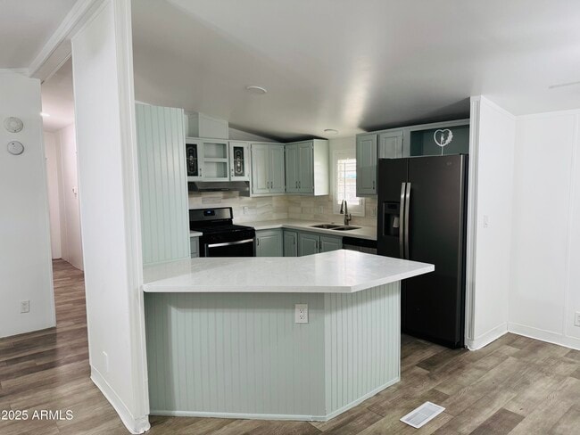 Building Photo - 18001 N 19th St