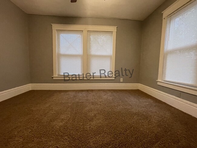 Building Photo - Large Four Bedroom Home