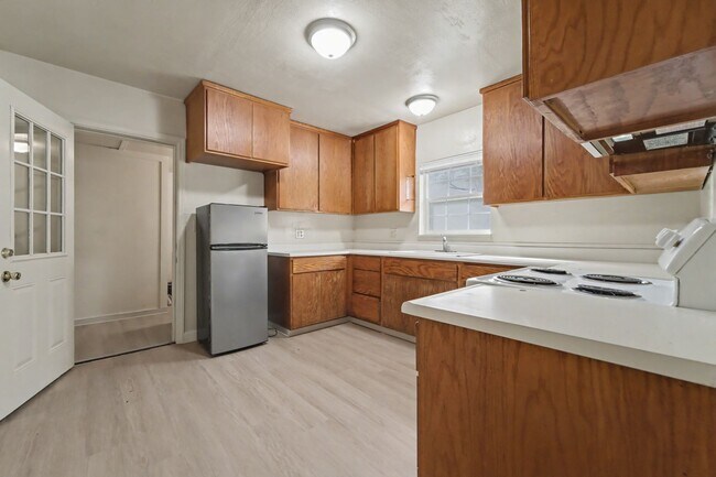 Building Photo - 0251