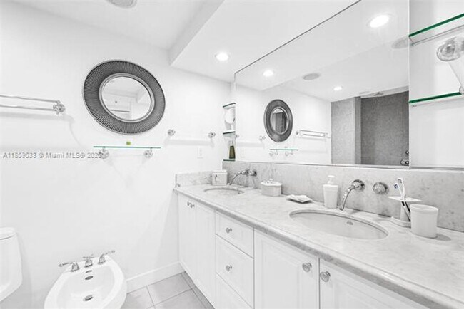 Building Photo - 2401 Collins Ave