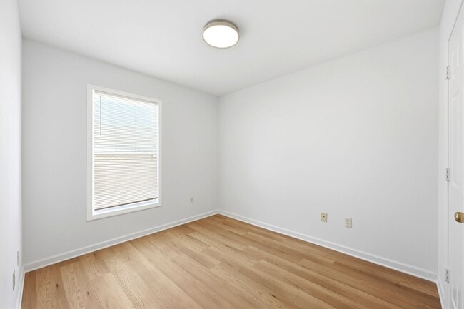 Building Photo - 3 Bedroom 2.5 Bathroom 1 car garage Single Family Home