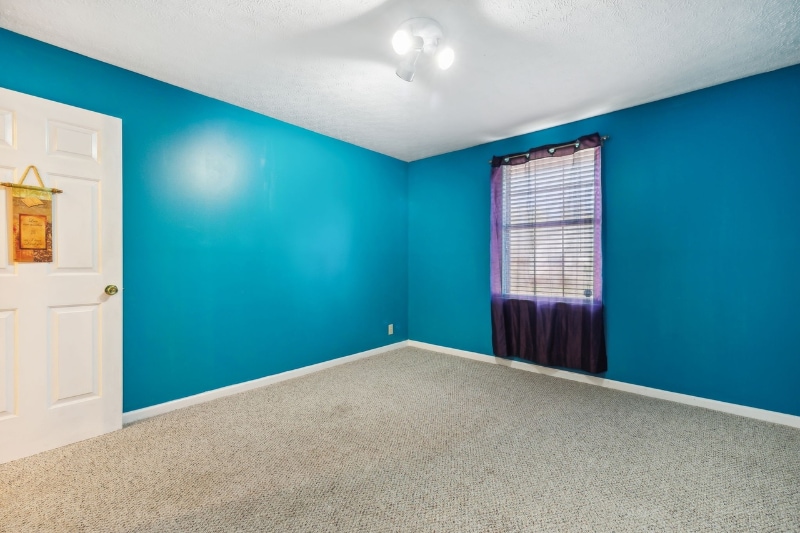 Building Photo - 3304 Oak Trees Ct