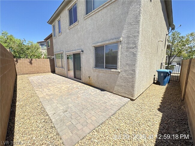 Building Photo - 8977 Castledowns St
