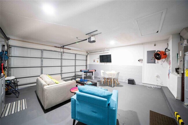 Building Photo - 2622 Montego Bay Blvd