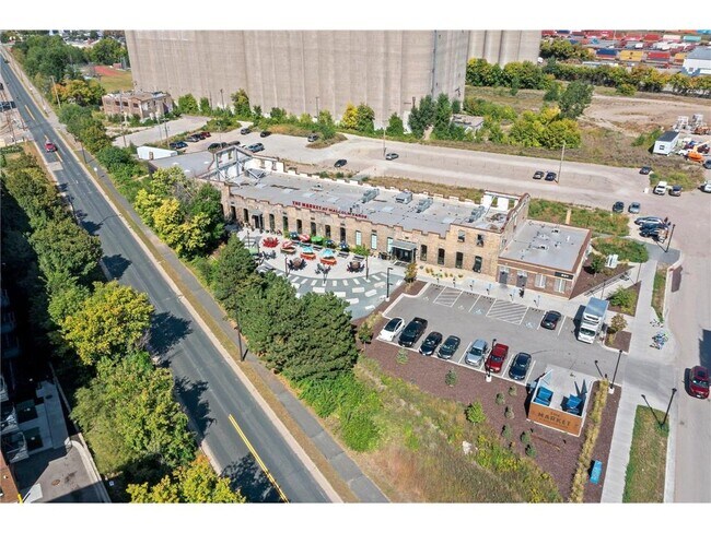 Building Photo - 15 Arthur Ave SE