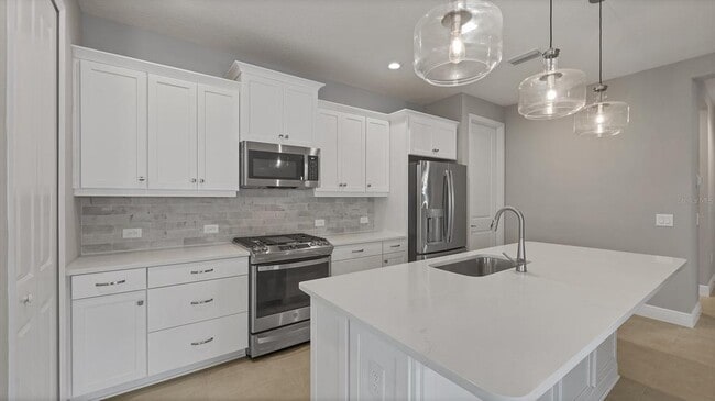 Building Photo - 690 Allora Ave