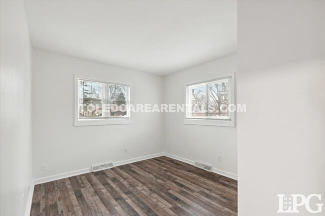 Building Photo - 2023 Welker Ave