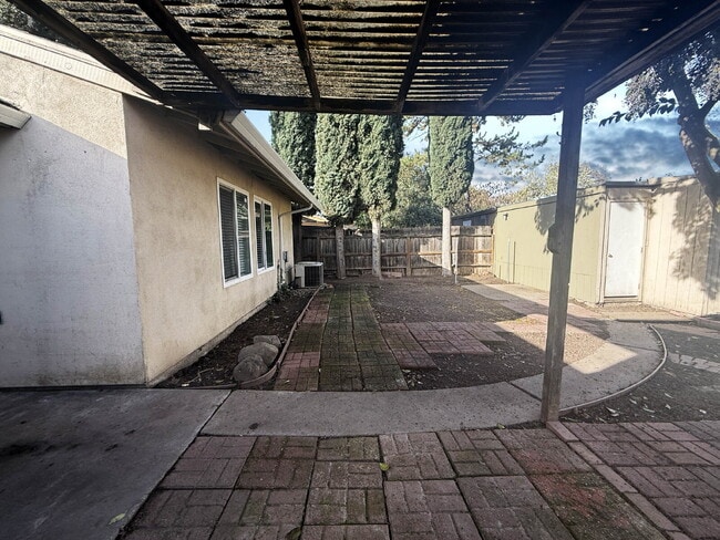 Building Photo - 3251 Mill Springs Dr