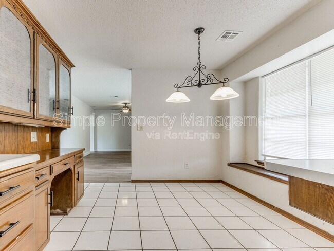 Building Photo - 5816 NW 90th St