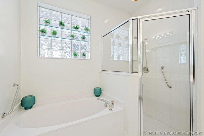 Building Photo - 8232 Heritage Club Dr