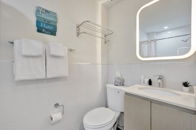 Building Photo - 3020 Seville St