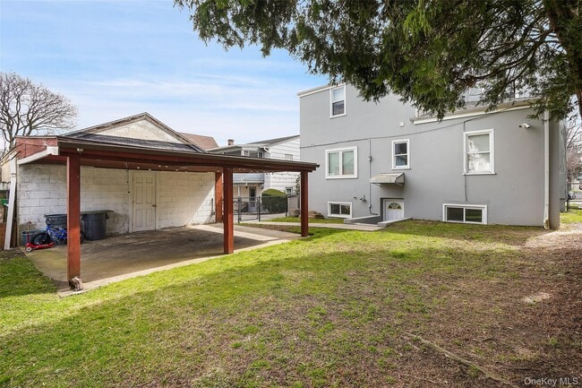 Building Photo - 321 Olivia St