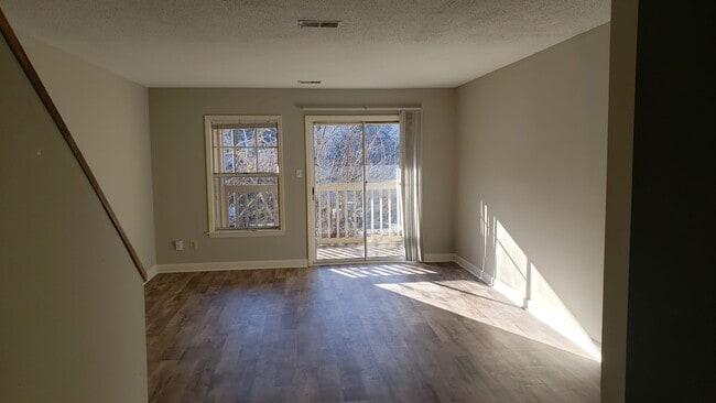 Building Photo - 2Bd 2.5 Ba $1250