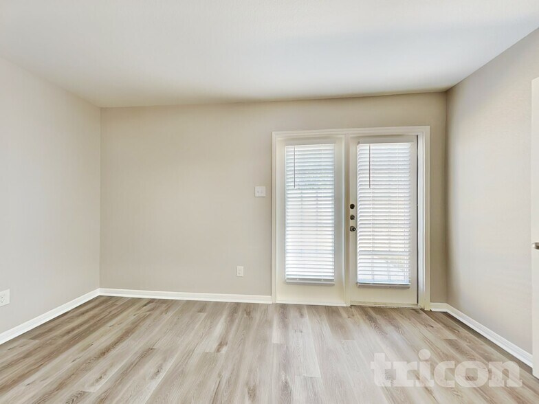 Building Photo - 417 Palomino Stand Dr