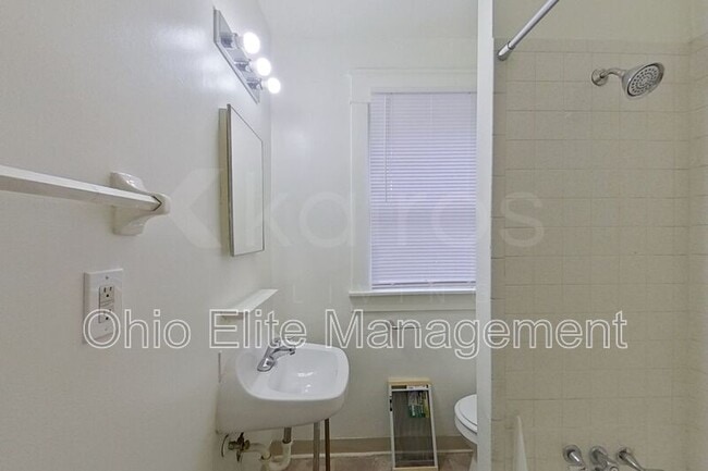 Building Photo - 331 Chittenden Ave