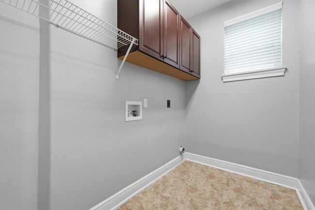 Building Photo - 47 Dominica Ct