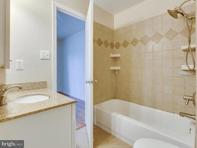 Building Photo - 8461 Diablo Ct