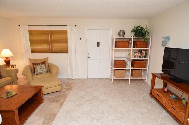 Building Photo - 12760 Indian Rocks Rd