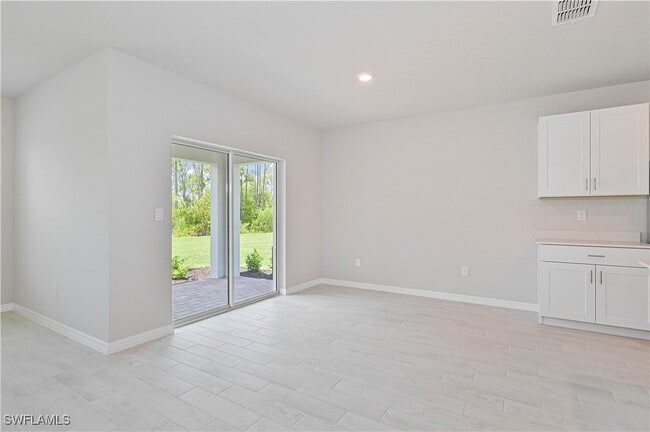 Building Photo - 5820 Poetry Ln