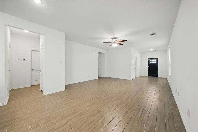 Building Photo - 31335 Horseshoe Meadow Bend Ln