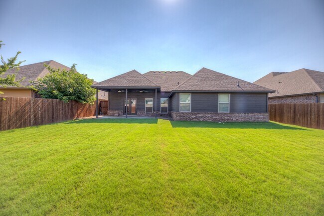 Building Photo - 4314 S 174th E Ave
