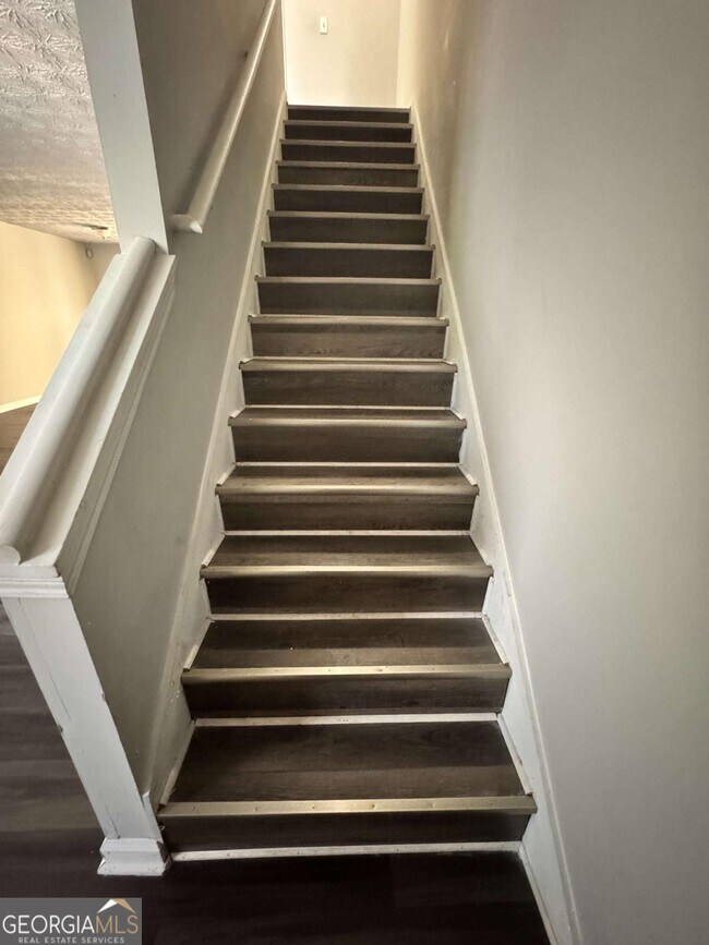 Building Photo - 75 Davis Mill Ct