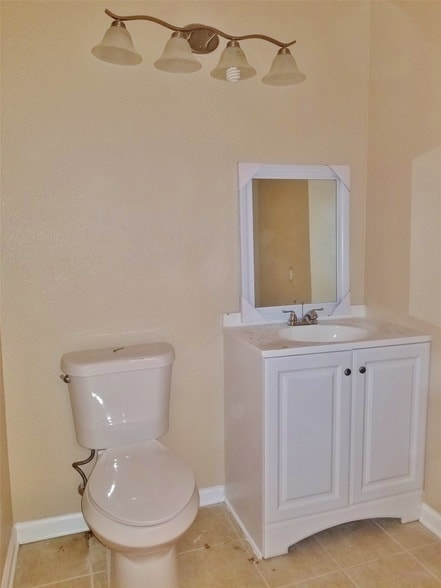 Building Photo - 12116 Hoblitzelle Dr