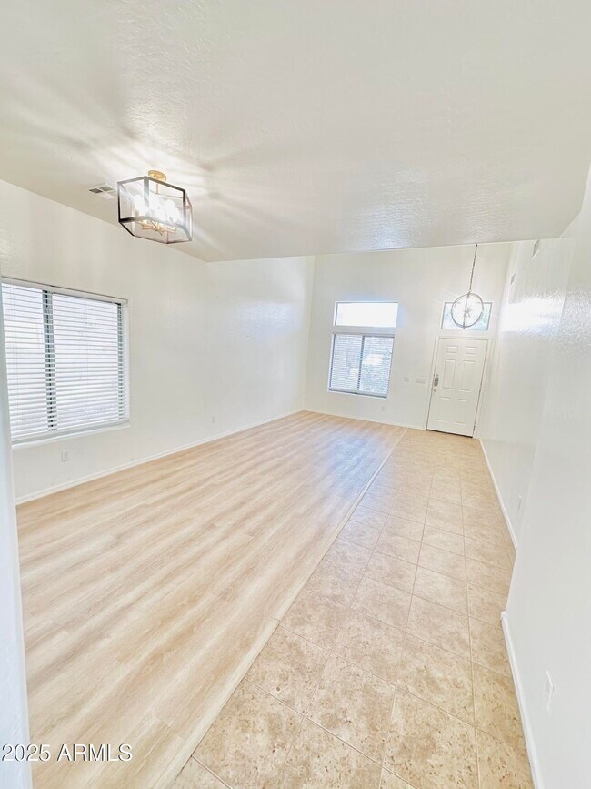 Building Photo - 3288 W Mineral Butte Dr