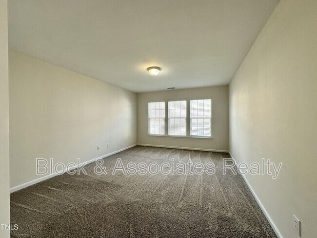Building Photo - 603 Willingham Rd