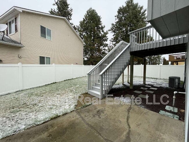 Building Photo - 9022 W Campus Dr