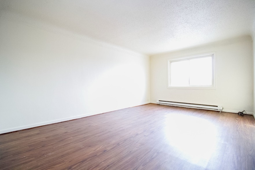 Building Photo - 3930 Upton Ave