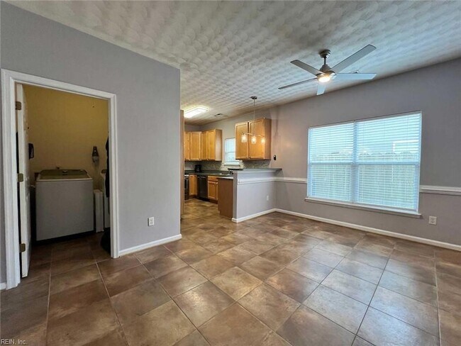 Building Photo - 1812 Kempsville Crossing Ln