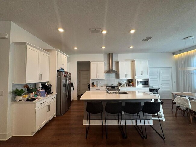 Building Photo - 14931 Lebeau Lp