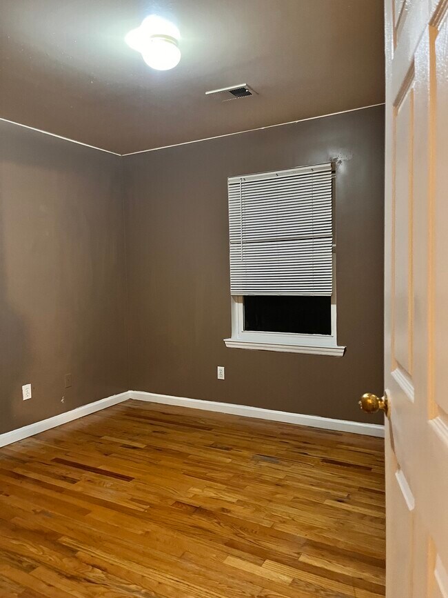 Building Photo - 318 Magnolia Ave