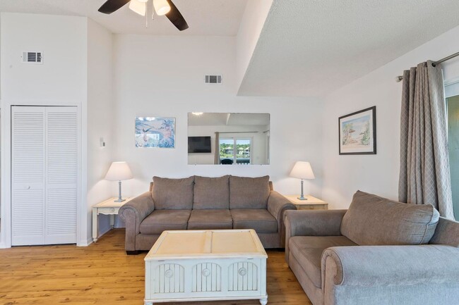Building Photo - Fully Furnished Long Term Rental